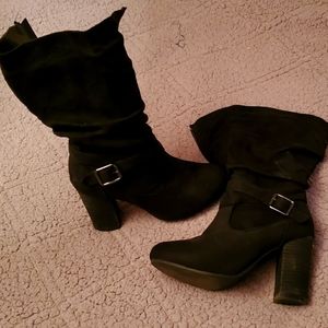 Size 7 black suede chunky heel ankle boots